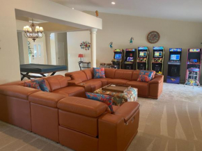 Coachella Chill: Luxury 4BR/4King Paradise Retreat